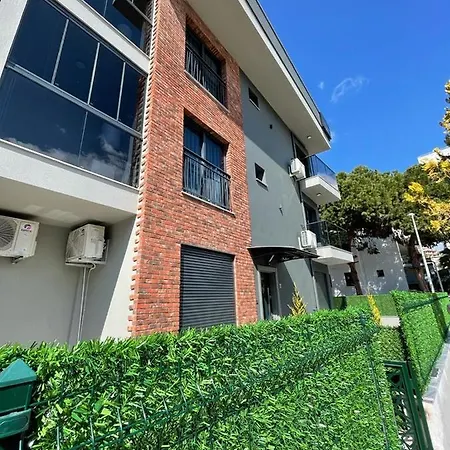 Lotus Apart Apartment *